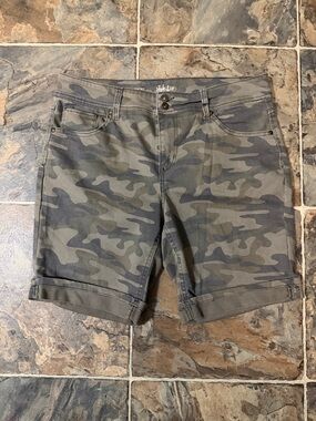 Style & Co. Women's Camo Flat-Front Shorts in Olive and Gray